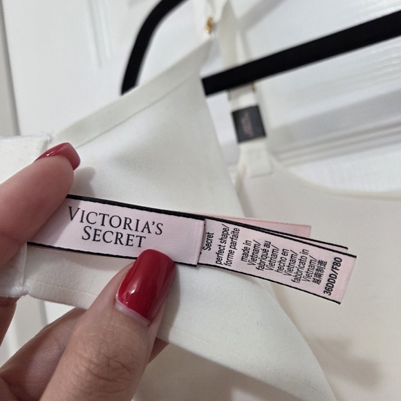 Incredible By Victoria's Secret Perfect Shape Push-up Smooth White Bra Sz 36DDD - Picture 6 of 10